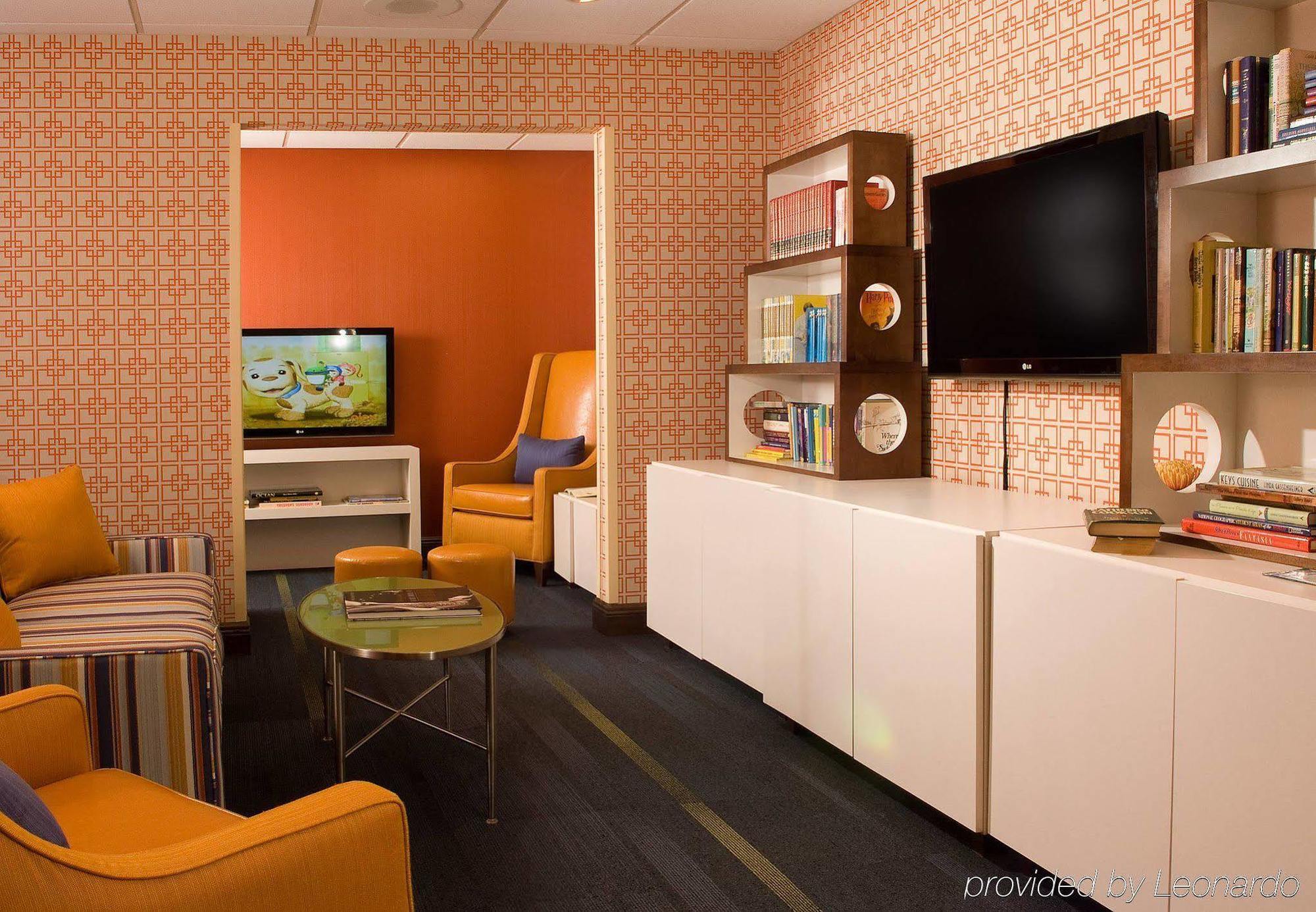 Fairfield & By Marriott Orlando Hotel 3*