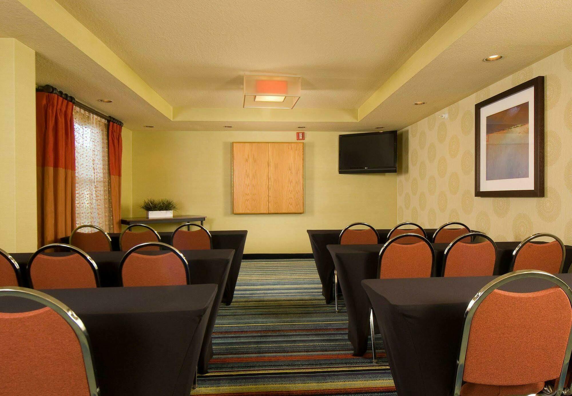 Fairfield & By Marriott Orlando Hotel 3*