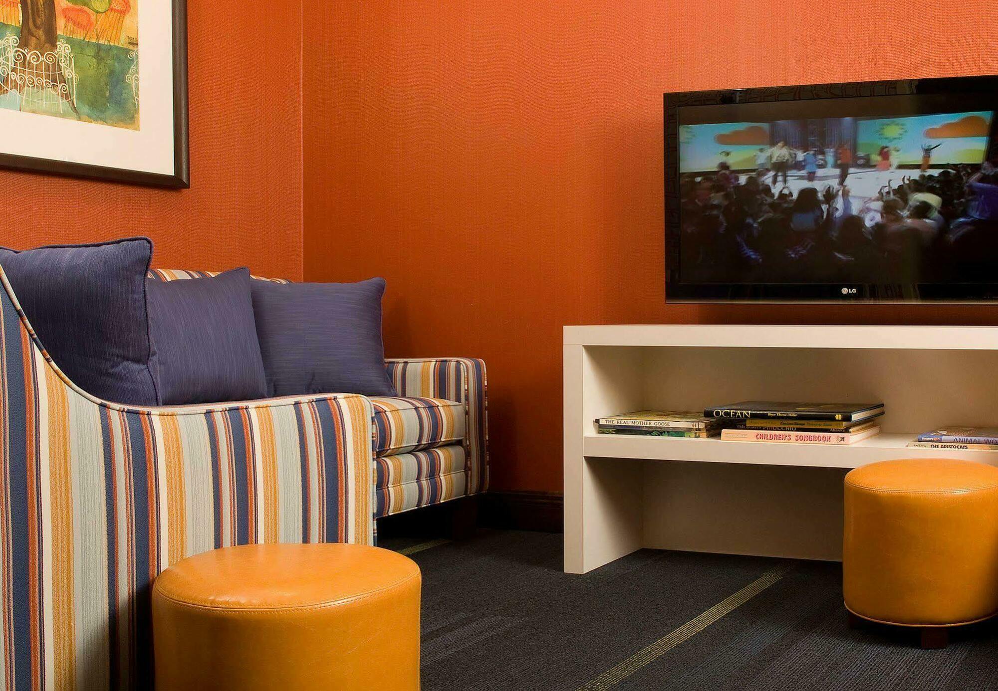 Fairfield & By Marriott Orlando Hotel 3*